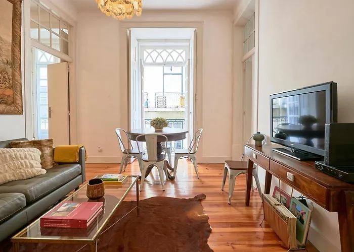 Spacious In The Perfect Location, By Timecooler Lejlighed *