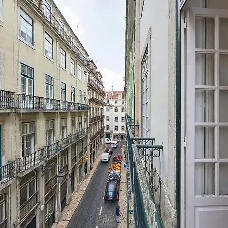 Apartment Spacious In The Perfect Location, By Timecooler