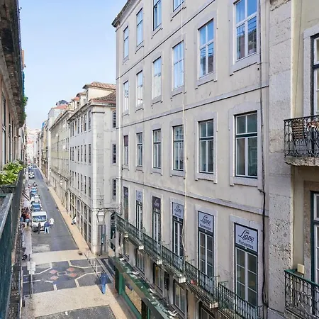 Apartment Spacious In The Perfect Location, By Timecooler
