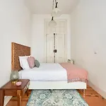 Διαμέρισμα Spacious In The Perfect Location, By Timecooler