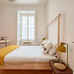 Διαμέρισμα Spacious In The Perfect Location, By Timecooler *