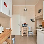 Διαμέρισμα Spacious In The Perfect Location, By Timecooler Lisboa