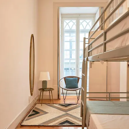 Spacious In The Perfect Location, By Timecooler Apartman Lisboa