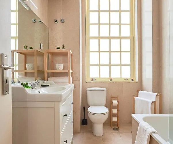 Spacious In The Perfect Location, By Timecooler *