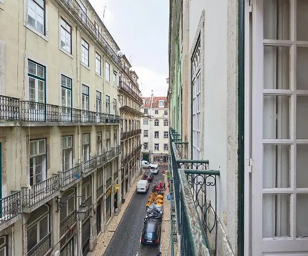 公寓 Spacious In The Perfect Location, By Timecooler