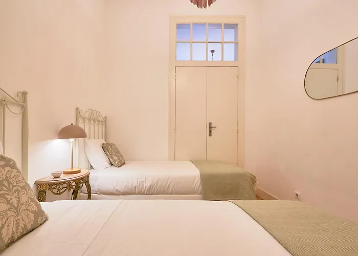 Spacious In The Perfect Location, By Timecooler 公寓 *